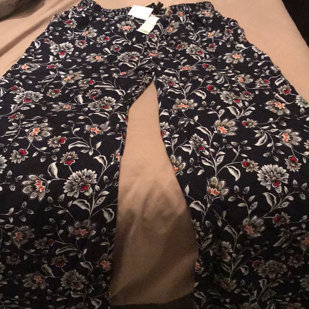 Wide leg pants